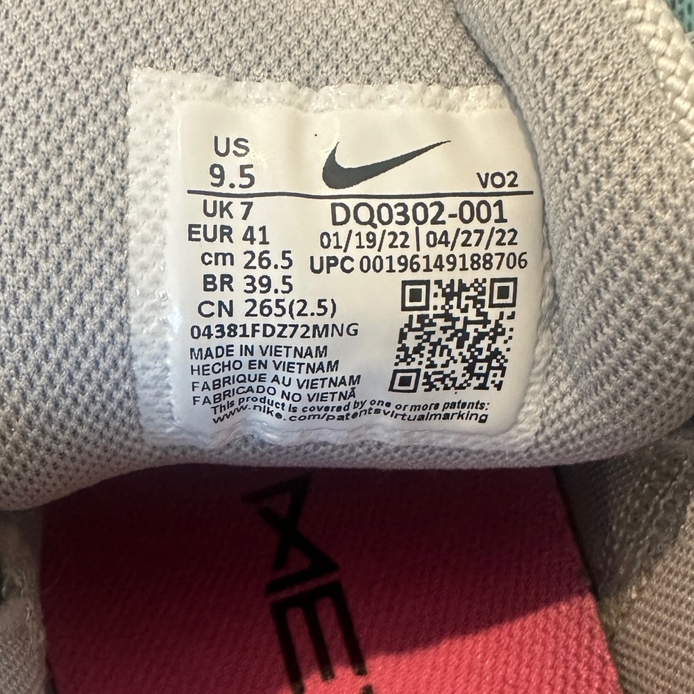Nike Women's Metcon 8 Training Shoes - Picture 8 of 9